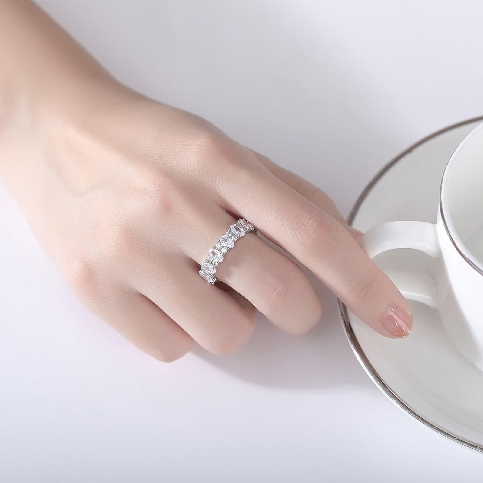 Pierścionek Moissanite Band Promise pierścionek białe złoto 18K niemetalowy znaczek (tylko moda) owalny z cyrkonią sześcienną biały rozmiar H 1/2 popularny dla cioci biżuteria zaręczynowa
