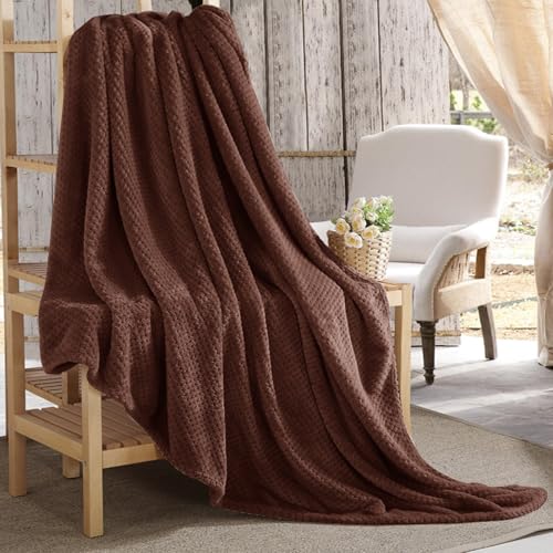 LONGCAO Manta Suave de Sofá 140 x 150 cm Franela, Suave Manta Polar Franela Ligeras Mantas para Cama de Reversible y Esponjosa para Sofá, Cama, Sillón, Marrón