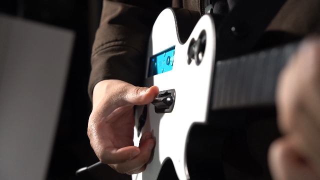 Amazon.com: Hyperkin - Hyper Strummer - Wireless Wii Guitar