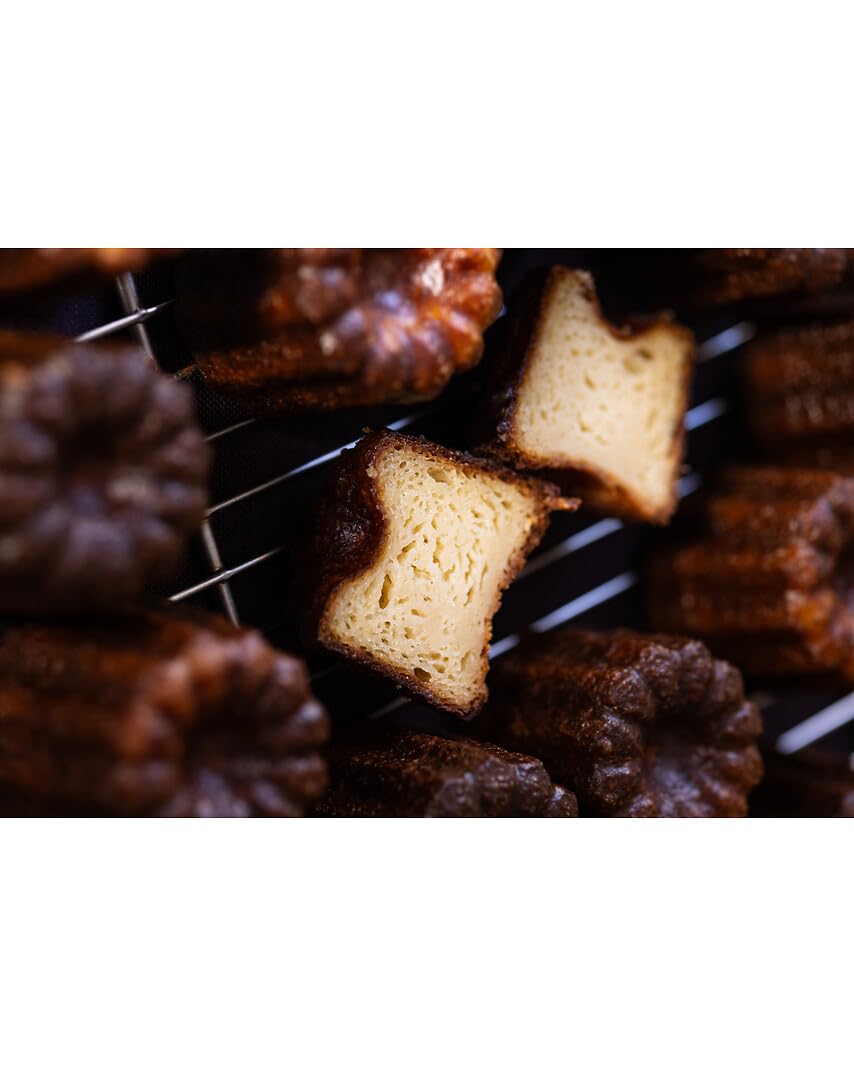 WONDERBOX - Grands Pâtissiers À Paris - Coffret Cadeau - Idée Cadeau Gastronomie | 1 sélection de pâtisseries à récupérer - Adresses parisiennes de renom - Macarons, tarte, éclair, flan vanille, Paris-Brest