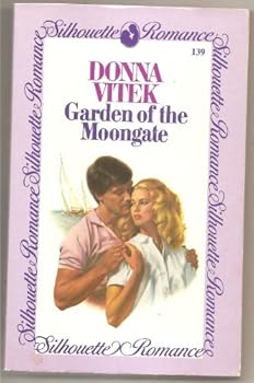 Paperback Garden of the Moongate Book