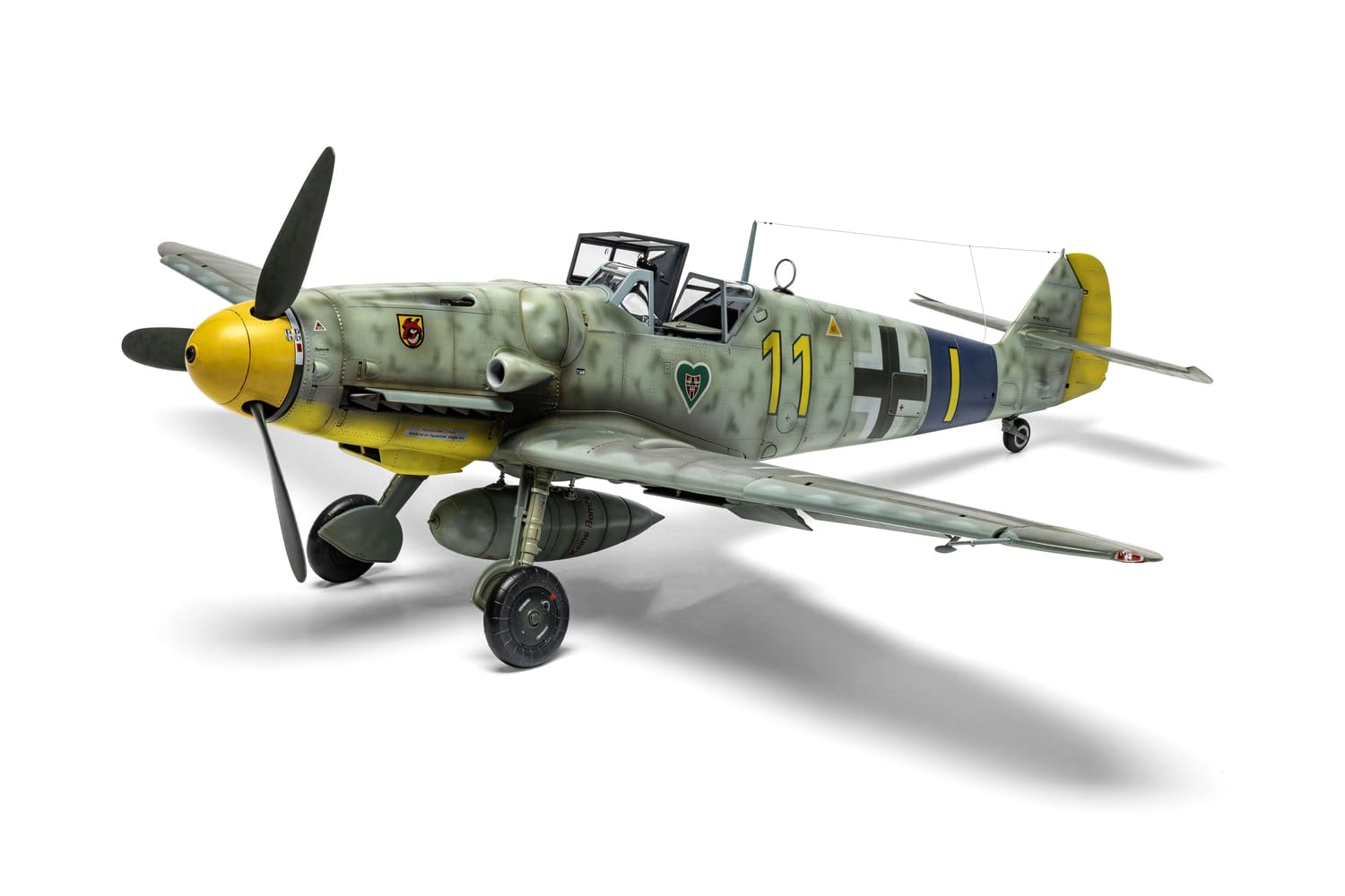 AIRFIX - A17003 Messerschmitt Bf109G-5/6 Plastikmodellbausatz für Erwachsene und Kinder ab 8 Jahren, Set enthält Spritzgussrahmen und Abziehbilder – Maßstab 1:72