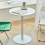 【Table ronde robuste et durable】 Fabriqué en matériau de haute qualité et base en métal. La grande base ronde assure un haut degré de stabilité et de robustesse. De plus, les pieds cylindriques de la table au centre offrent un soutien suffisant.