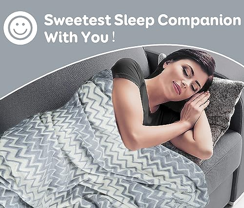 Image of Amazon Brand - Umi Premium Plush AC Blanket - Lightweight Luxurious Soft Zigzag Flannel Blanket, Super Soft Cozy and Comfy for Couch - (Single - 139 x 228 CM, Grey & White)| TC - 200