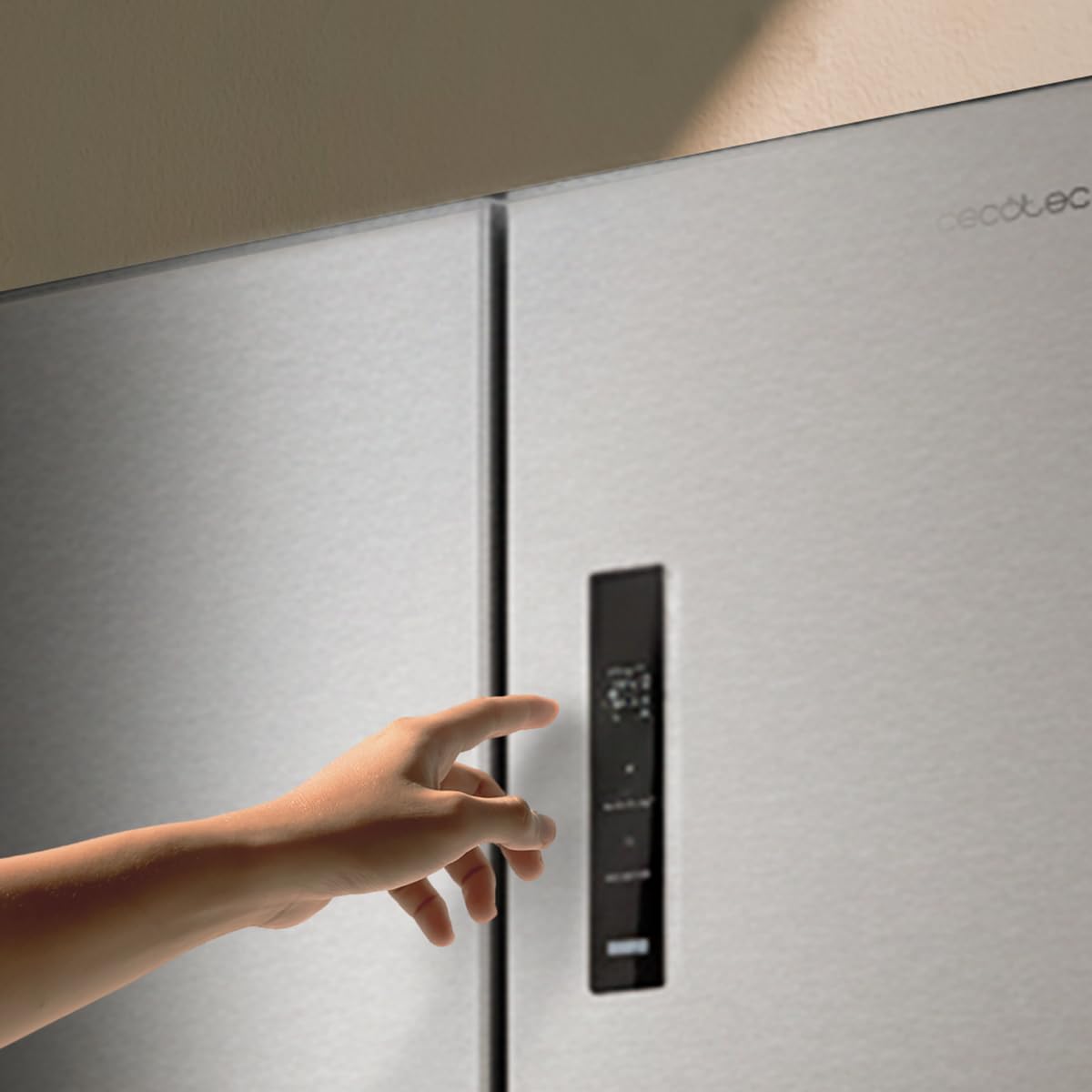 Cecotec Réfrigérateur 4 Portes Total No Frost de 474L Bolero CoolMarket 4D 474 Dark E. 177,5cm de Hauteur, 83,3 cm de Largeur, Classe E, Ultra Silencieux, Compresseur Inverter Plus, Inox Noir