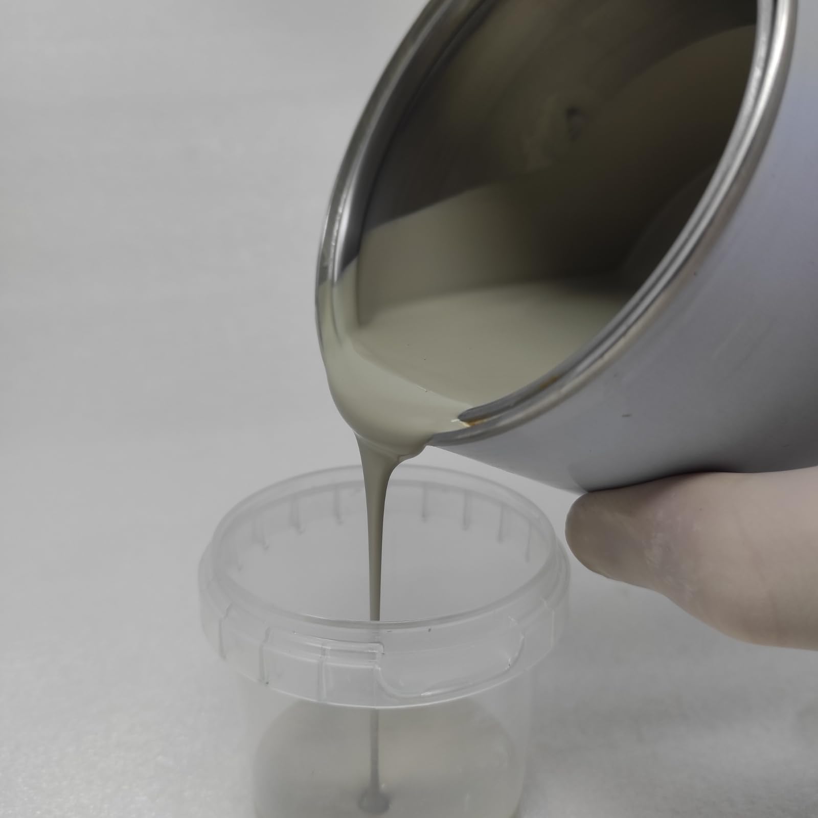 GrypsCover POLY-S szary żwir 7032, 5 kg dwuskładnikowy lakier poliuretanowy, ochrona kadłuba, metali i podłóg, odporna na zużycie i chemikalia, wysoka przyczepność