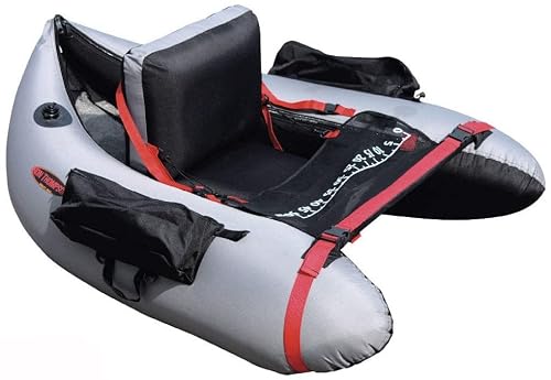 Belly Boot in Grau mit roten Gurten, schräg von vorn, mit Rückenlehne, seitlichen Taschen und Maßband-Schürze vor dem Sitz.