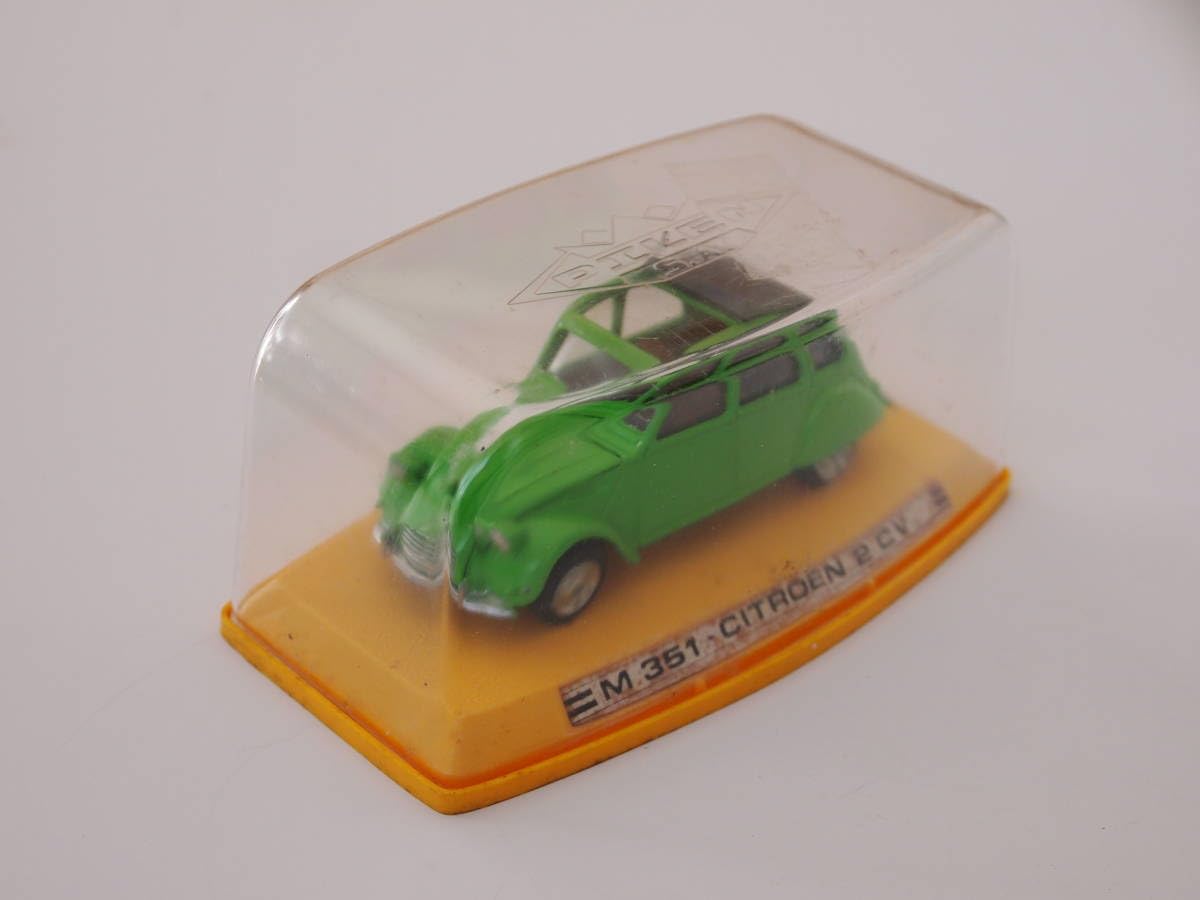 Amazon.co.jp: PILEN S.A. 1/43 CITROEN 2CV (M 351）スペイン製 超