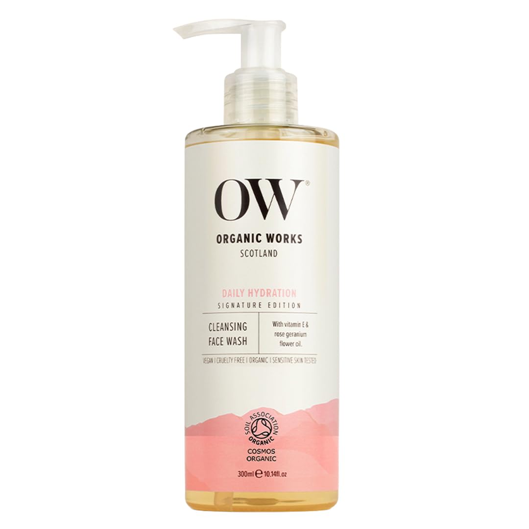 Organic Works Limpiador facial de 300 ml, con vitamina E, geranio rosa y aloe vera, limpiador diario suave para todo tipo de piel, 98.99% natural, 22.1% orgánico, vegano y libre de crueldad animal