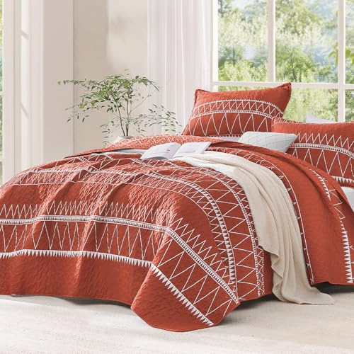 Image of Burnt Orange Quilts Queen Size, 3 Pcs Boho Striped Bedspread | Soft Lightweight Burnt Orange Printed Bohemian Polyester Reversible Coverlet Comforter Sets for All Season (90 inchx96 inch)