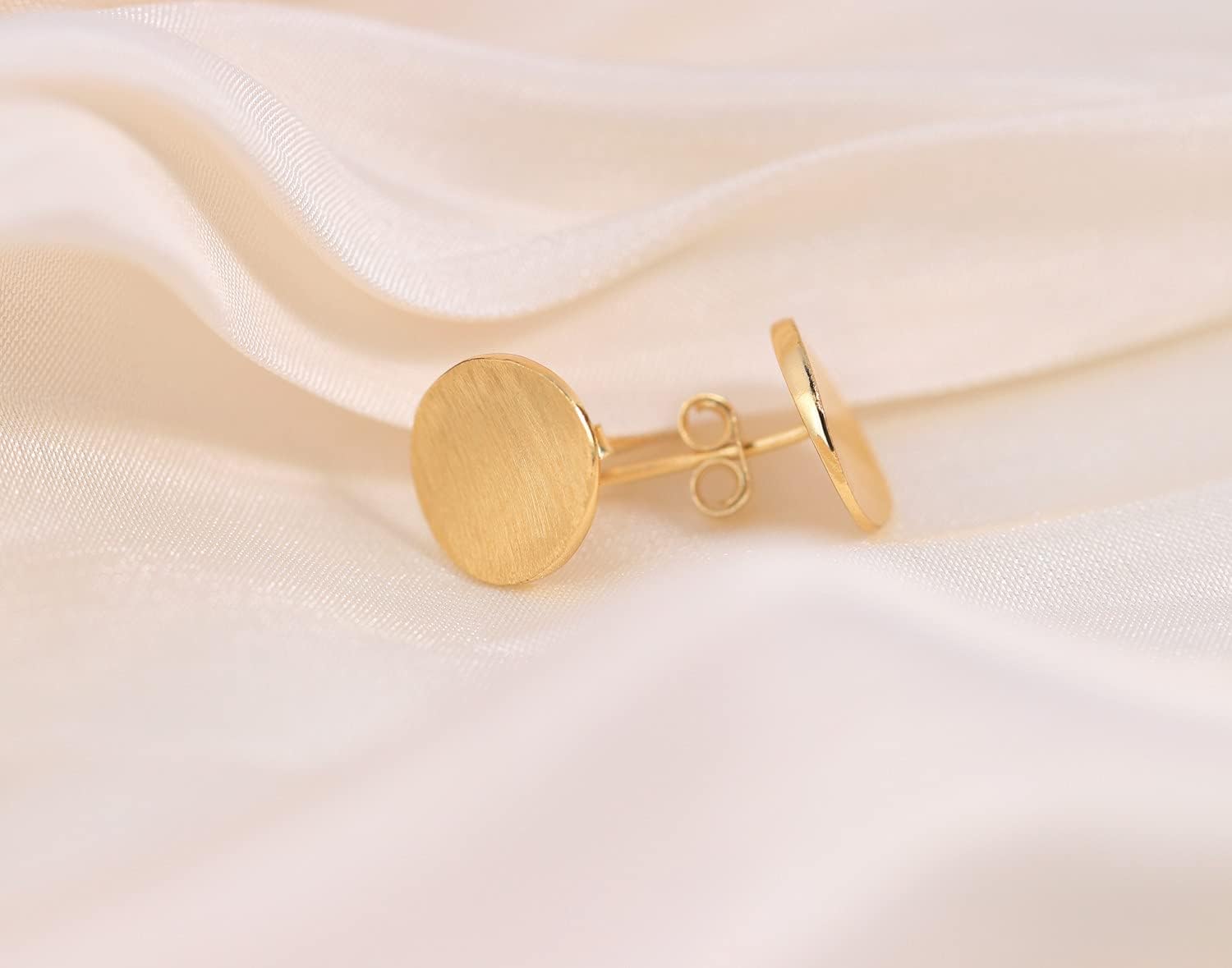 Wicary 14K Gold Plated Sterling Silver Curved Round Stud Earring Brushed Disc Gold Earrings for Women - Image 6