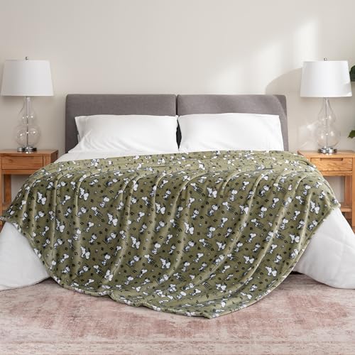 Image of Berkshire Blanket Peanuts VelvetLoft Cute Character Snoopy Plush Blanket,Loden Green,Twin 60 in x 90 in (Official Peanuts Product)