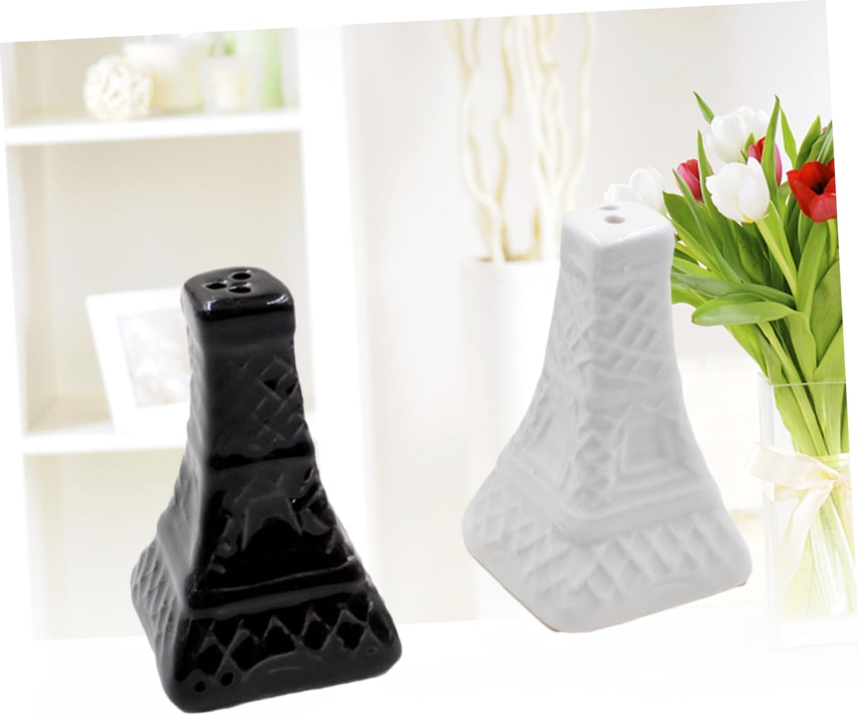 2pcs Vintage Eiffel Tower Ceramic Spice Shakers for Salt and Pepper