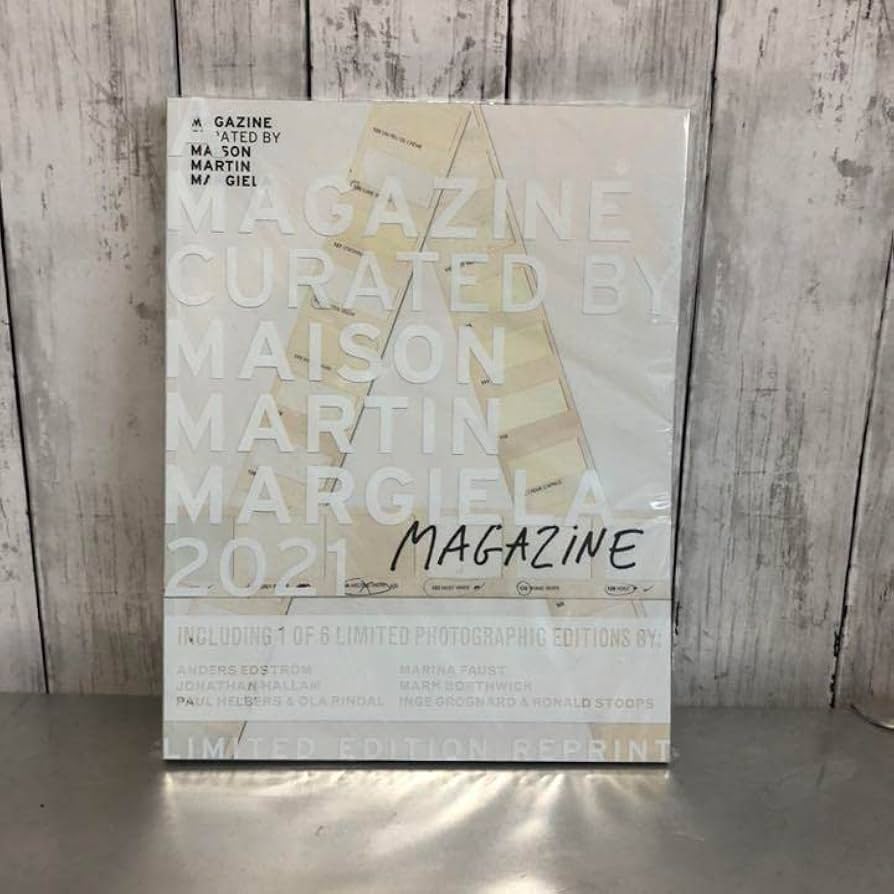 A MAGAZINE MAISON MARTIN MARGIELA マルジェラ