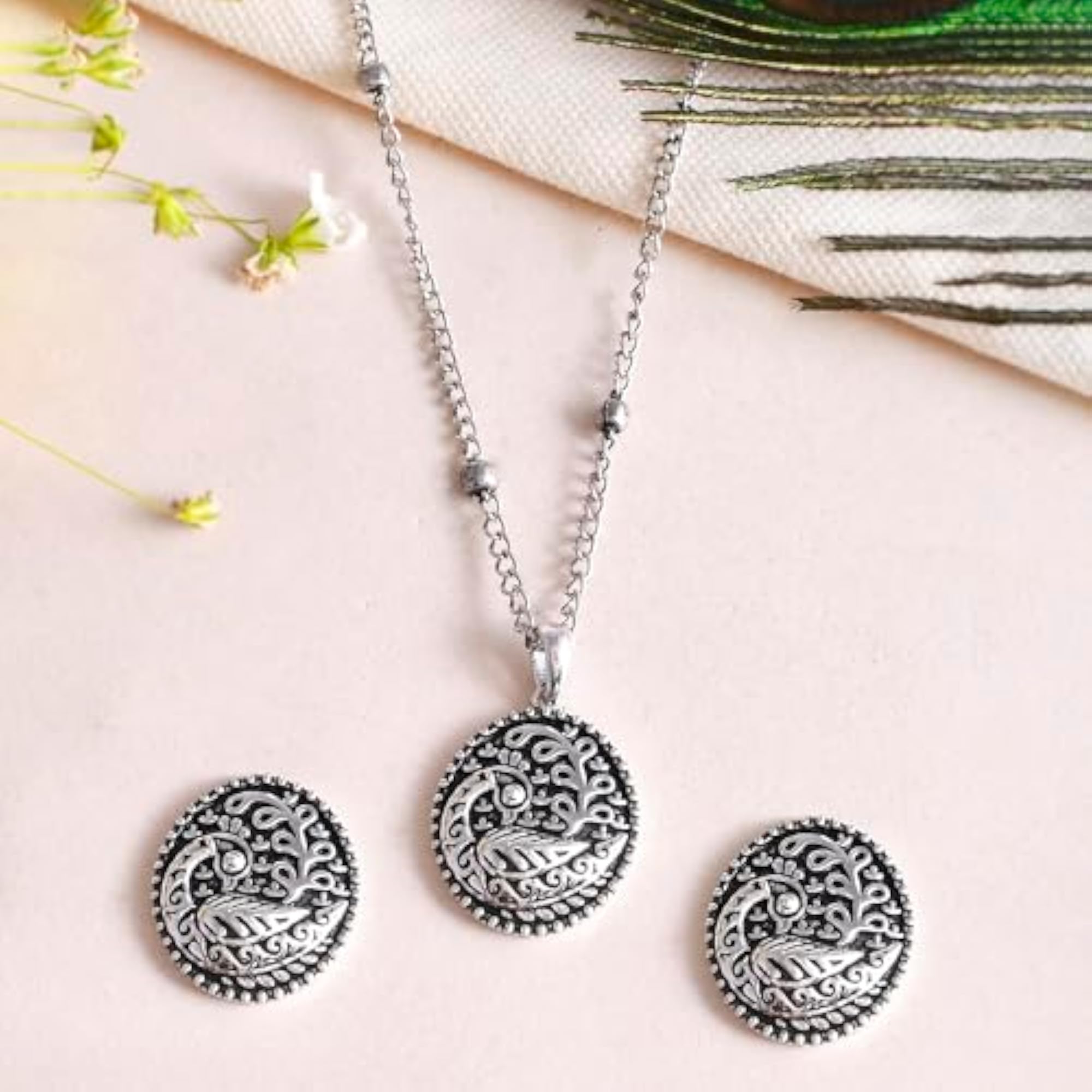Morni Vannamayil Pendant Set for Oxidised Everyday