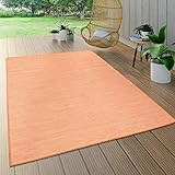 Como alfombras para exteriores, las telas de tejido plano son extremadamente resistentes, fáciles de cuidar, por supuesto completamente impermeables y desafían todas las condiciones climáticas - ya sea lluvia, sol o incluso nieve. Estas alfombras son adecuadas para la calefacción por suelo radiante.