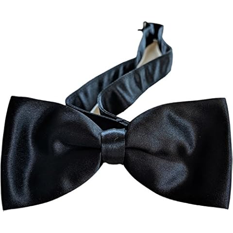 Broadway Tuxmakers Lot of 100 New Mens Black Bow Ties Wholesale Bulk Package for Groups Cover