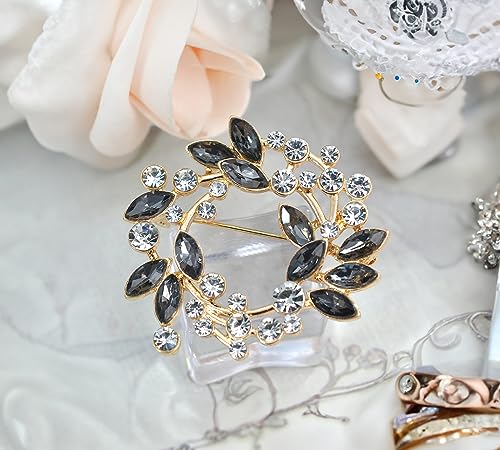 Image of Gyn&Joy Clear Crystal Rhinestone Floral Wreath Pin Brooch BZ005