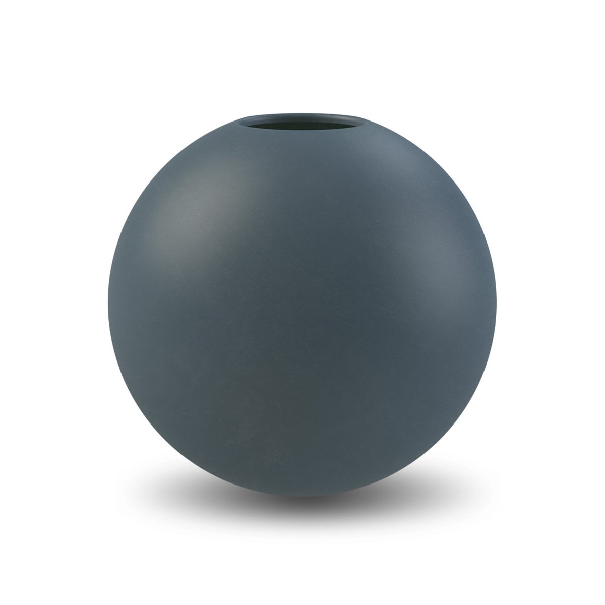 Vase en céramique Cooee Design bleu pour sublimer votre table basse de salon