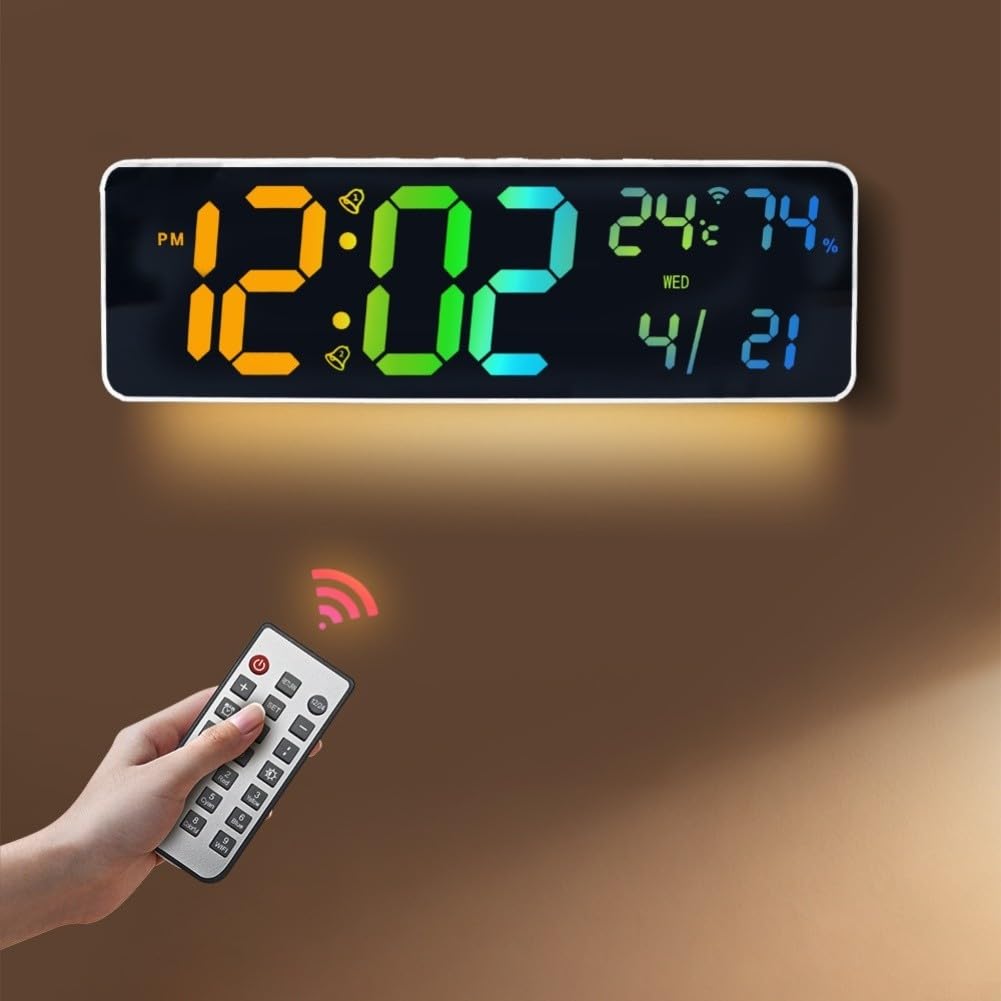 Horloge murale numérique lisible la nuit avec capteur de lumière RVB réglable