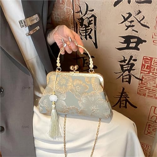 Sac de soirée brodé pour ne plus choisir entre style et espace - 6