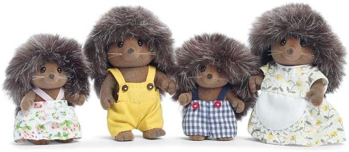 Calico Critters Pickleweeds Hedgehog Family - Juego de 4 figuras de muñecas coleccionables para niños a partir de 3 años
