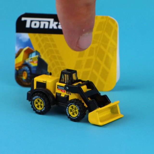 Amazon.com: World's Smallest Tonka Front Loader : Toys & Games