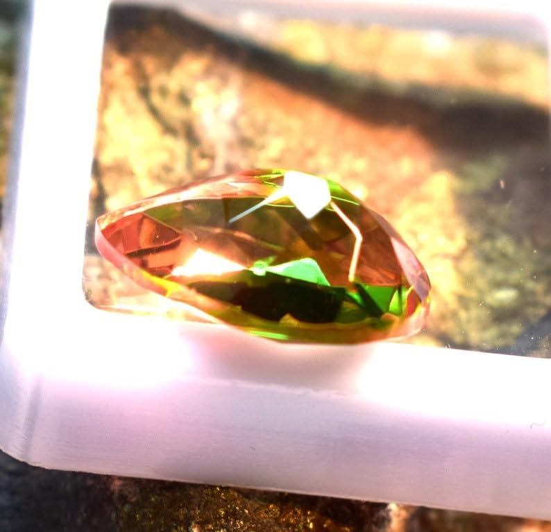 Alexandrite naturelle poire facettée 16x11x9mm pour fabrication de collier et bague DIY