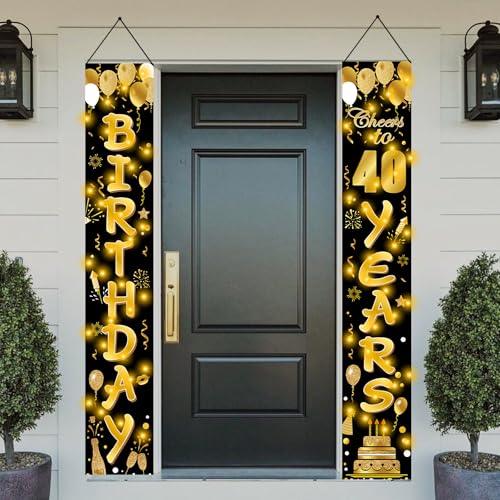 【Set completo, tutto ciò di cui hai bisogno】Questo festoni compleanno include luci a stringa a LED, uno striscione nero e oro e un'asta per appenderlo; non sono necessari altri accessori. Il montaggio è facile e veloce e la decorazione richiede solo pochi minuti, facendoti risparmiare tempo e fatica.