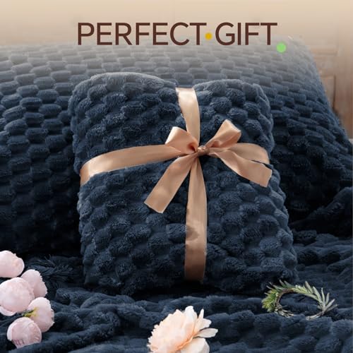 BEDELITE Fluffy Full Size Comforter Set - Navy Fleece Soft Comforter for Full Size Bed, Luxury Warm Bedding Set for Winter, Fuzzy Bed Set 3 Pieces (1 Comforter, 2 Pillowcases)