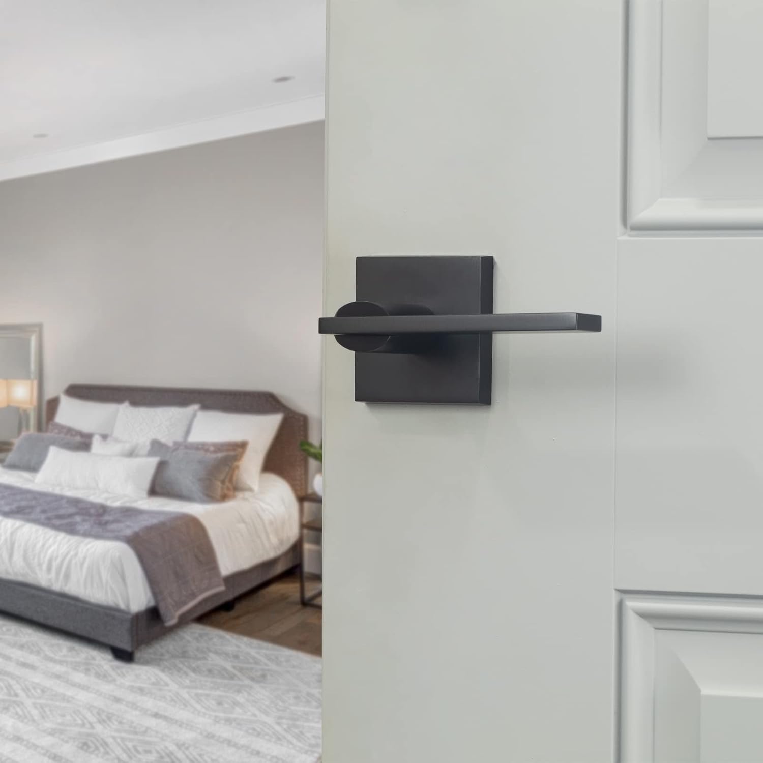 Delaney Hardware Bravura 943 Raleigh Lever Privacy Lockset with Modern Square Trim Reversible Adjustable Door Handle Lever for Bedroom/Bathroom, Chrome