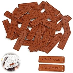 50 Stuks Handgemaakte Etiketten Leather Labels Handmade Labels Handgemaakte Labels Textiel Lederen Etiketten Closer Labels with Holes for Crafts Sewing and Making Decorations Jeans Bags Shoes Hat