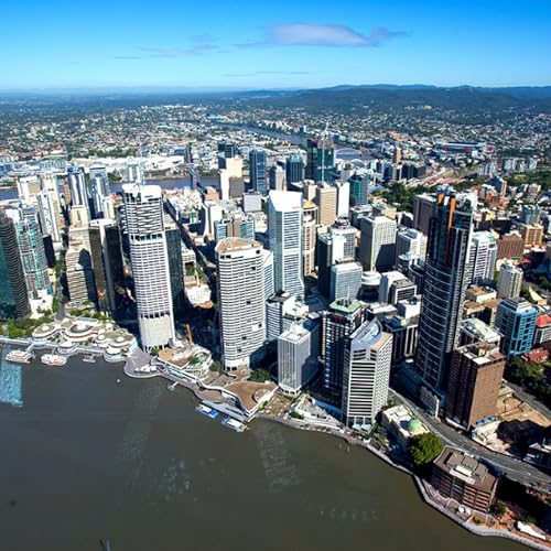 Page de couverture de BROWN SNAKE TAXIS: Mayor's plan ahead of Olympics; Story Bridge footpath update; And Broncos parking tiff