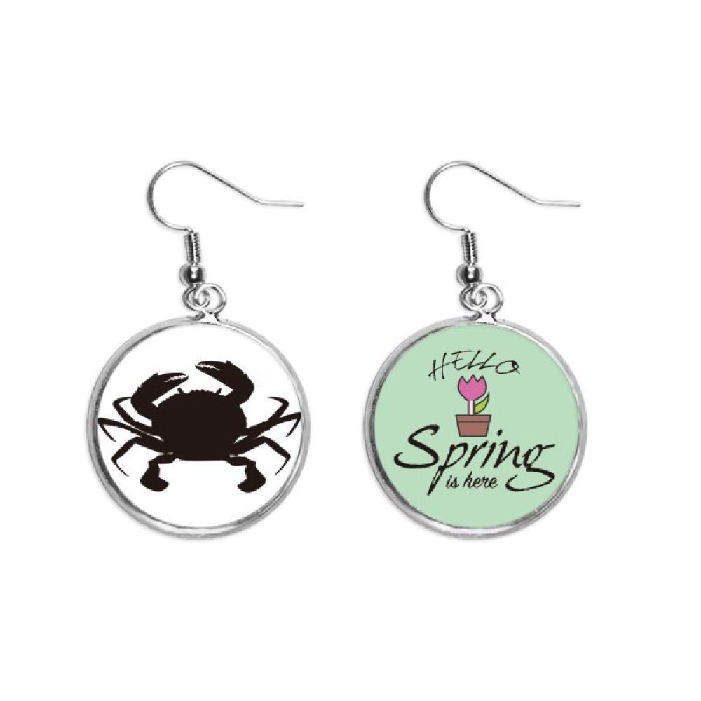 Pendientes de cangrejo negro para renovar tus joyas de primavera 5
