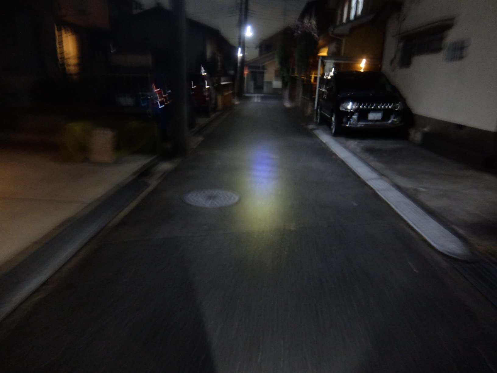 満足!! 早く交換すれば良かった(古い白熱球ライトと比較して)