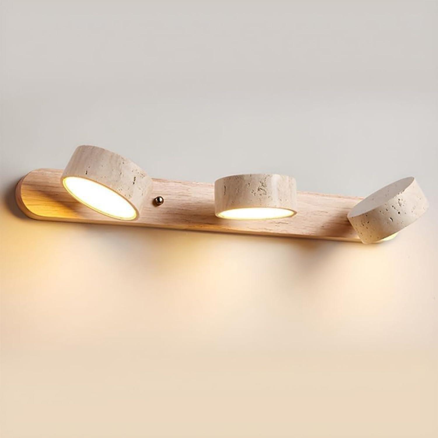LED Spiegelleuchte aus Travertin, dimmbar mit drehbarem Schirm für Bad & Make-up im Landhausstil (Naturholz, Ø51cm, Warmweiß)