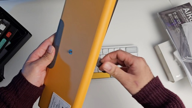 Watch Nuphy Air 65 Mechanical Keyboard with NuFolio Case - Quick