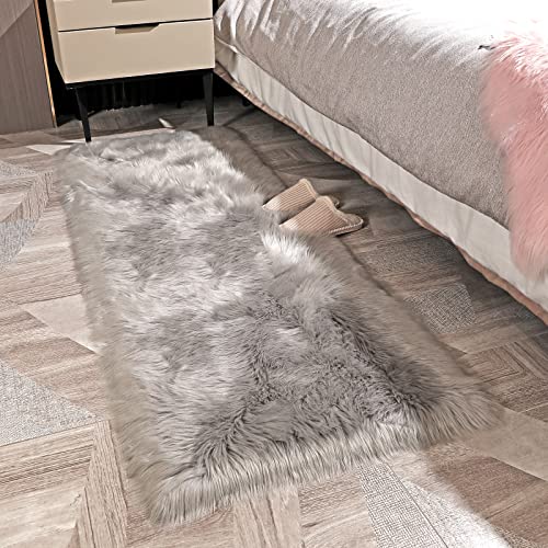 YIHAIC Faux Lammfell Schaffell Teppich Kunstfell in Super weich Lammfellimitat Imitat Fellteppich für Schlafzimmer Boden Wohnzimmer Home Decorator Teppich Bettvorleger Sofa Matte (Grau, 75 x 120 cm)