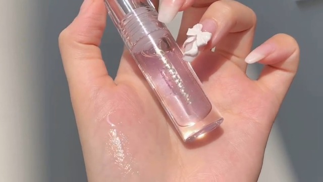 Buy Cappuvini Glossy Lip Oil | Moisturizing Tint with Glass-Like