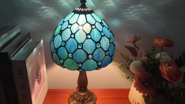 Image of Small Tiffany Table Lamp 8 Inch Blue Pearls Style Tiffany Style Stained Glass Antique Light Bedroom Bedside Lamp Retro Reading Light