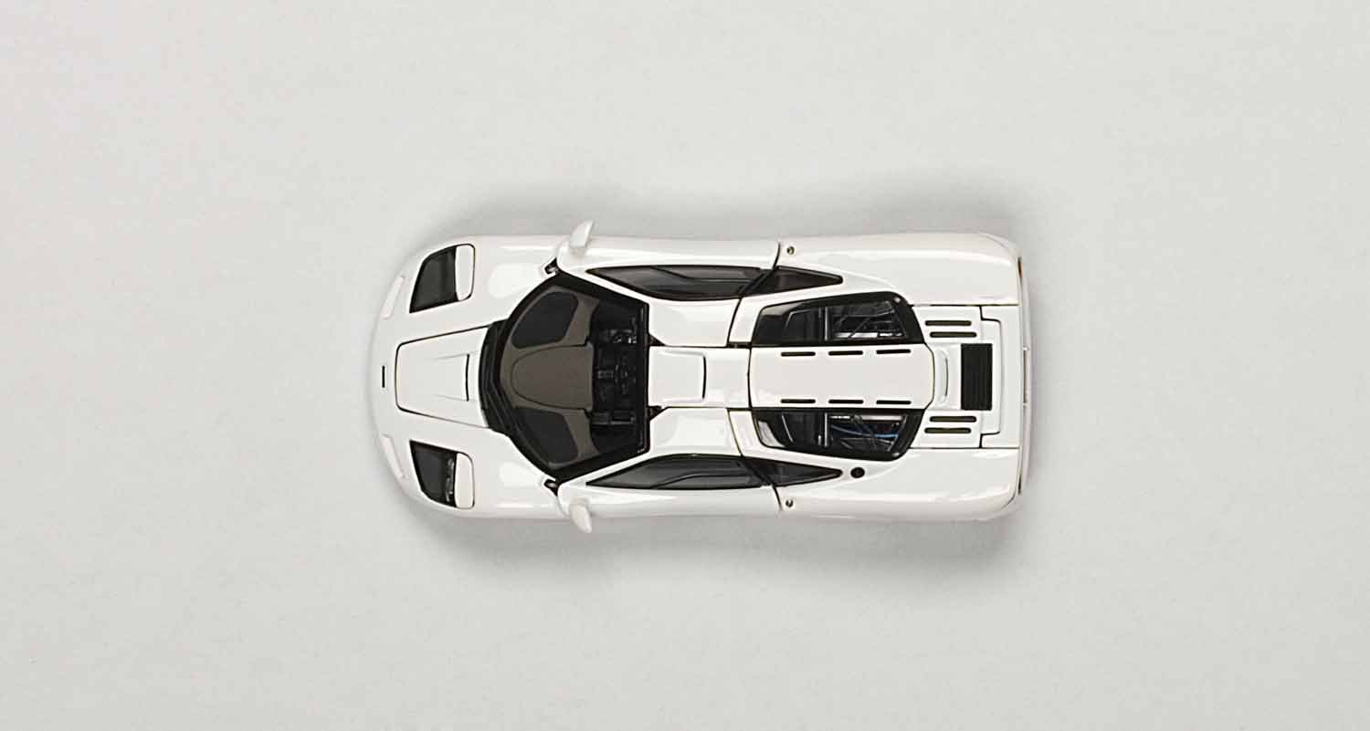 Amazon | AUTOart 1/43 マクラーレン F1 (ホワイト) 完成品 | ミニカー