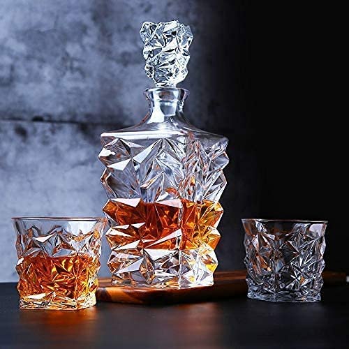 Image of Vilon 850 ml Crystal Whiskey Decanter with Glass Stopper - Premium Spirit Decanter for Whisky, Scotch, Rum, Bourbon