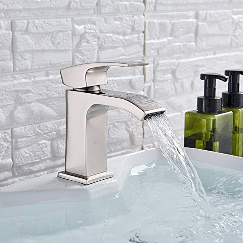 Robinet lavabo pour une salle de bain moderne et relaxante avec eau chaude et froide LWX