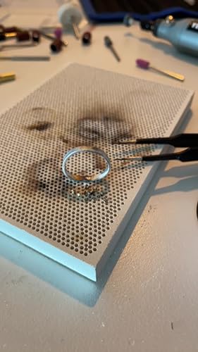 AHANDMAKER 150 Stks Vergulde Soldeer Gold Chip Soldeer Sieraden Voorgesneden Chips, 4 Stijl Sieraden Soldeer Chips Sterling Goud Soldeer Chips Gemakkelijk Soldeer voor Sieraden Maken en Repareren