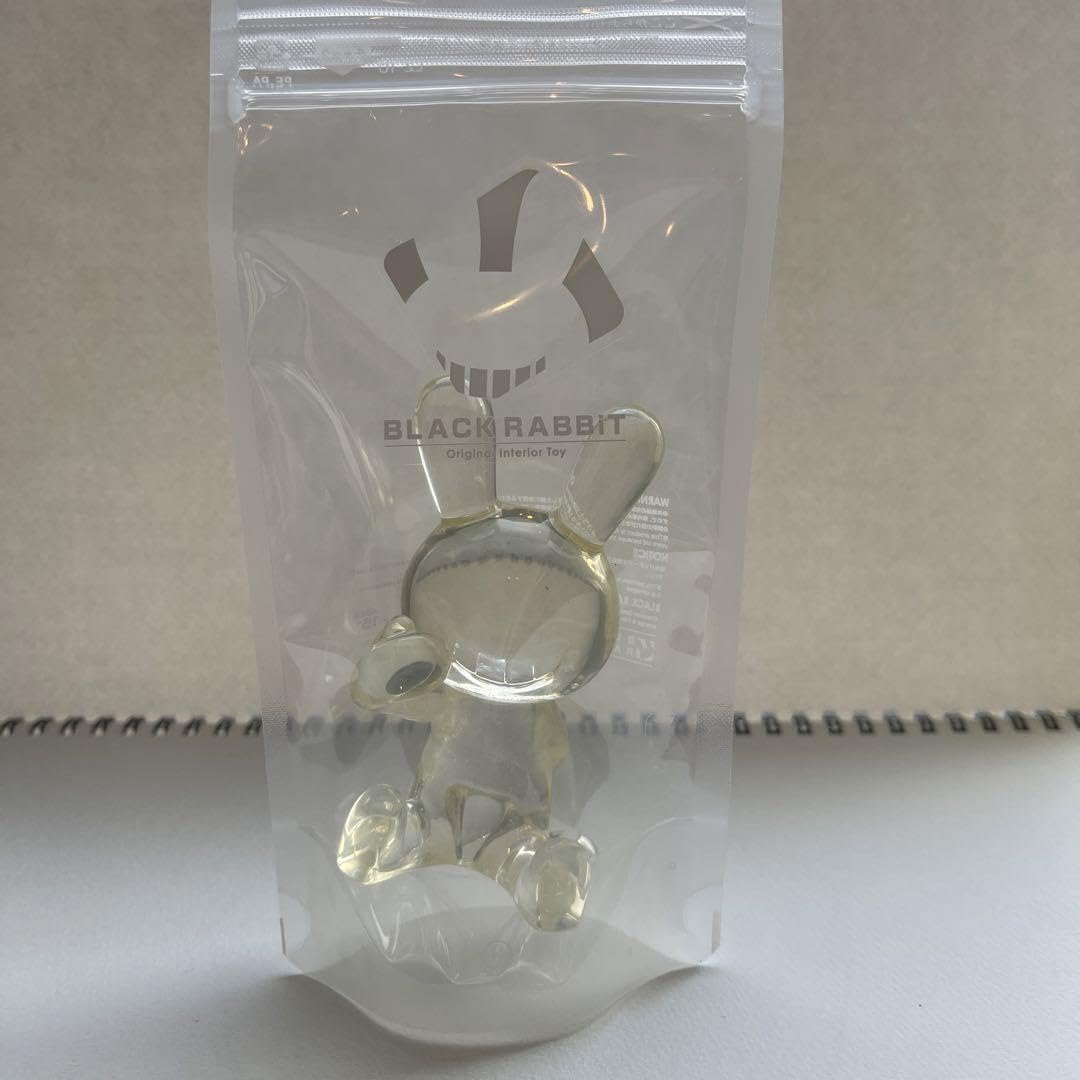 BLACK RABBiT お座りすりガラス