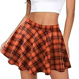 Avec une longueur courte qui arrive au milieu de la cuisse, cette jupe offre un style jeune et tendance