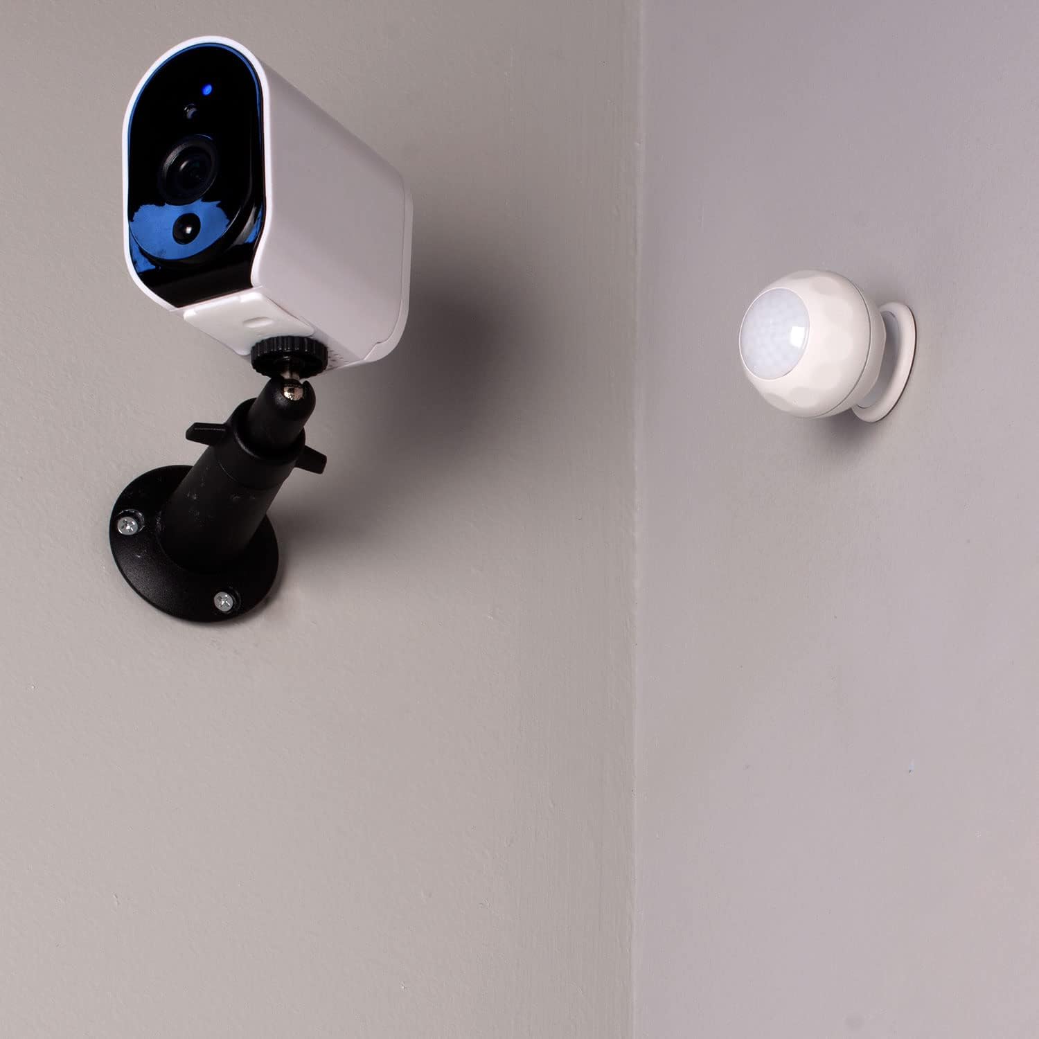 Secure Your Home with the Laser WiFi PIR Motion Sensor: A Smart Alarm Review!