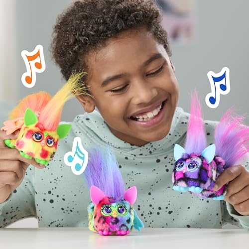 Furby DJ Furblets Dis-Co-Dazz bunt-Kariertes elektronisches Plüschspielzeug Macht Musik, Geräusche und spricht Furbisch, Stofftier für Kinder ab 6 Jahren mit Schlüsselanhänger