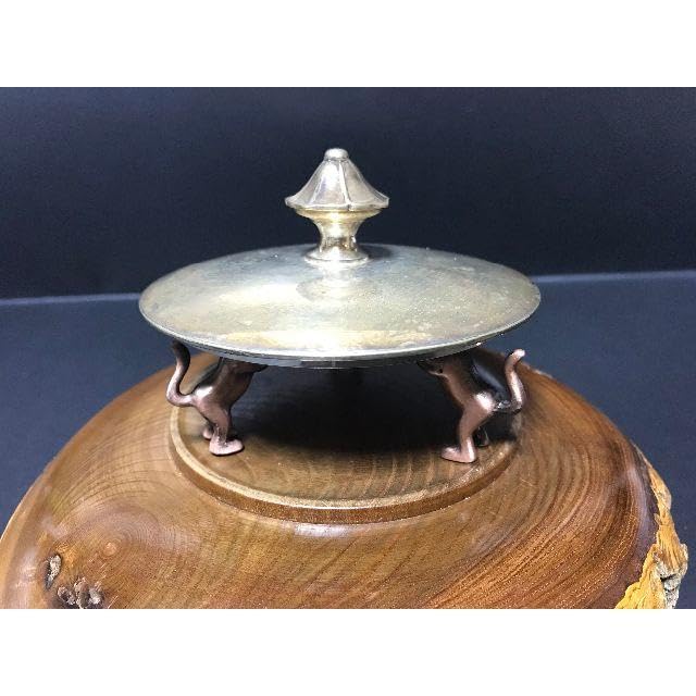 唐物　唐銅製　細密細工　可愛い子猫型　鉄瓶の蓋置　珍品　稀少品 Amazon.co.jp: 唐物 唐銅製 細密細工 猫 鉄瓶の蓋置 在銘 珍品