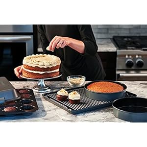 Calphalon Signature Nonstick Bakeware Set, 6-piece, 2000601 Calphalon Signature Nonstick Bakeware Set 6 piece 2000601